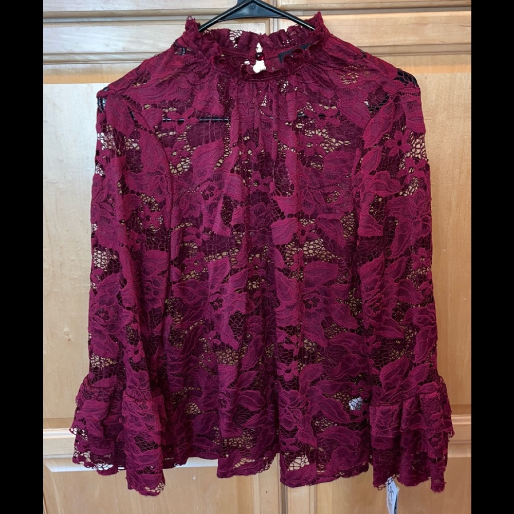 BEAUTIFUL Cloud & Sky Burgundy red lace blouse new with tags size extra large